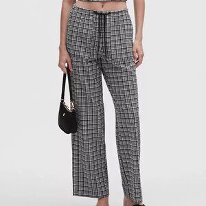 lululemon Seersucker Check Mid Rise Pull On Pants